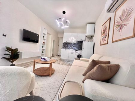 Zeytinköyde Havuzlu Site İçinde 1+1 Apart