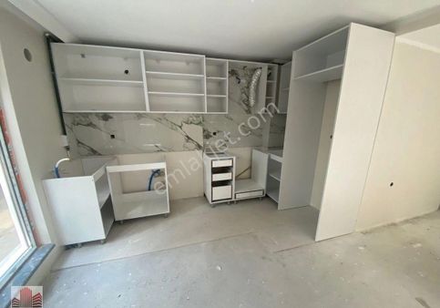 Kuttaş Emlak'tan 0 Binada Katta 1+1 Ön 50 M2 Metro Yakını Kombili Dairemiz Kiralıktır