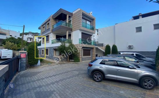 Bodrum Merkezi Kiralık Ters Dubleks 3+1 Eşyasız Konut