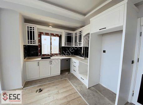 Escden Akdeniz Mh'de Havuzlu Manzaralı Lüks 2+1daire Esc1833