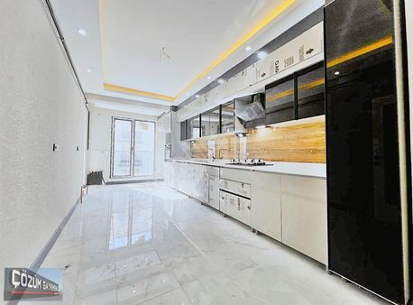 Çözüm'den Sıfır 3+1 Orta Kat Ön Güney Cephe Full Yapılı Daire...