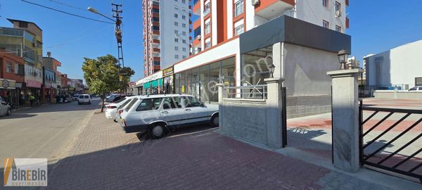 Bulvar Üstü 1 Yaşında Kombili İskanlı Satılık 3+1 Lüks Daire