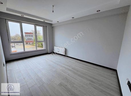 Sütlüce Mh. Eğitimciler Cd. Yakını 2+0 Lux Daire