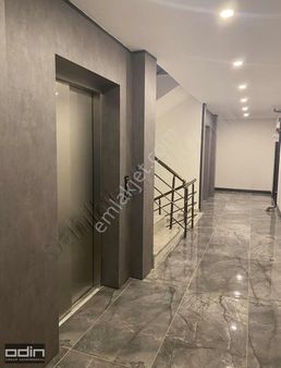 Odin Plaza B-blok Edremit İş Dünyası Profesyonel 2+0 Ofis Kiralı