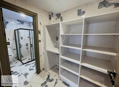 Sazova Fizyomer Yol Üstü Site İçerisinde Lux 3+2 Villa