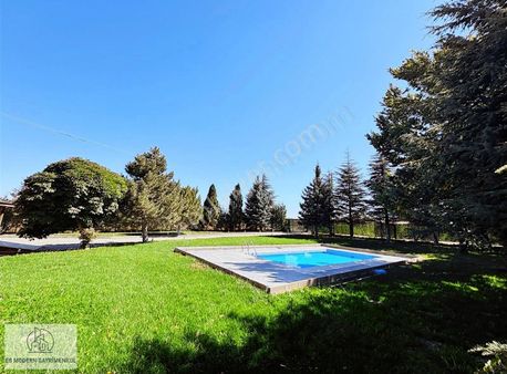 Karabayır Ziraat Cad. Havuzlu Villa !!!