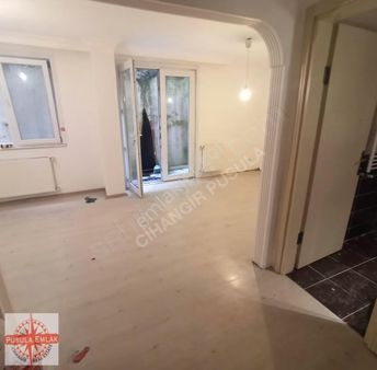 Feriköy'de Yeni Genç Bina Bahçe Kat