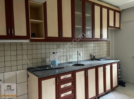 Eski Statyumun Ordakı Mıllet Parkının Karşısında 2+1 Daire