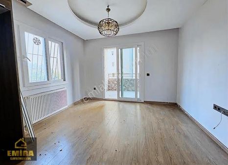 Gürsel Paşada En Nezih Konumda 4+1 Sitede Kiralık Daire