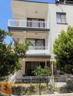 Ayvalık Sarımsaklı 2+1 Eşyalı Daire - Denize Sadece 100 Mt.