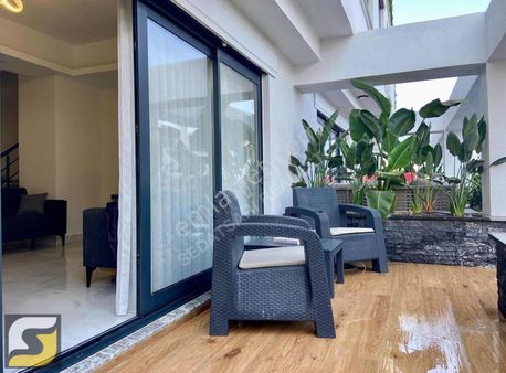 Mahmutlarda Lüks Sitede Müstakil Bahçeli Kiralık 2+1 B.dubleks