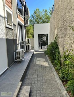 3+1 Havuzlu Sitede Kiralık Daire