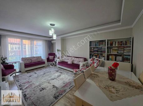 Bahçelievler Site İstanbul'da 5+2 Dublex 205m2 Net Daire