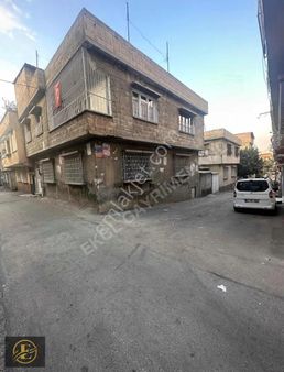 Ekol'den Köşe Başı Çift Cephe Doğalgazlı Bahçeli Garajlı 170 M2