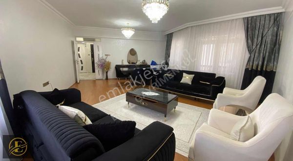 Ekol'den İskanlı Arakat Full Bakımlı Geniş 3+1 Fırsat !!!