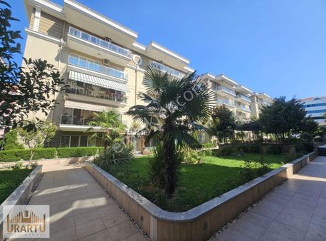 Bahçelievler Yasemin Konnakları-2 Satılık 4+1 170m2 Net Daire