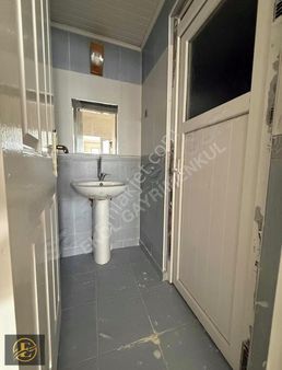 Ekol'den Çift Balkonlu Geniş Bakımlı Ara Kat 3+1