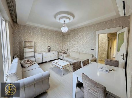 Ekol'den Duvar Kağıtlı Ara Kat Cam Balkonlu Masrafsız 2+1