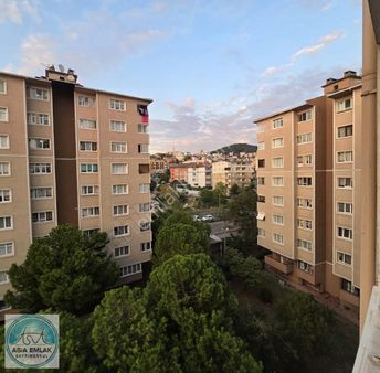 Asia'dan Metroya Yürüme Mesafesinde Site İçi 3+1