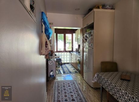 Eyüp Nişancı Mahallesi'nde Müstakil 300 M2 Arsa İçerisinde Bina