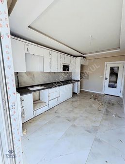 Serik Eminceler'de Satılık Sıfır 3+1 3.kat 150 M2 Havuzlu Daire