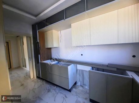 Bahçelievler'de Sıfır Acil Satılık Daire 160 M2