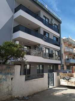 Kusadasi Davutlarda Satılık Ara Kat 2+1