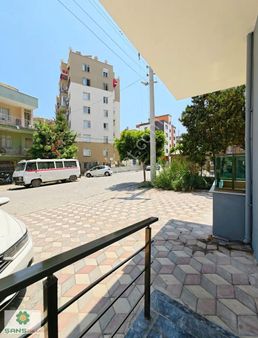 Aşağı Alata'da Sahile 250 Metre Geniş Oturum 3 Cepheli 2+1