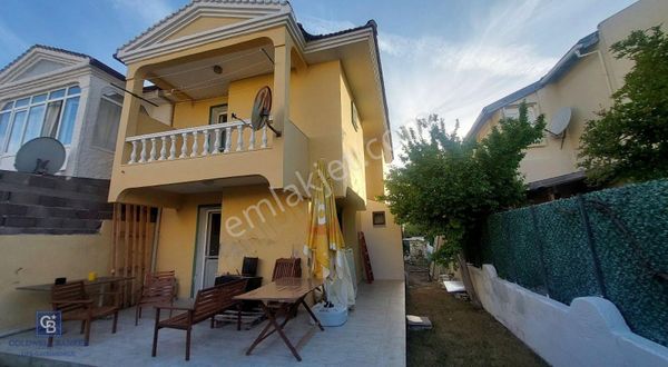 Çeşme Alaçatı Merkez De Kış Dönemi Kiralık Bahçeli Dubleks Daire