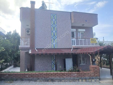 Arsuz Büyükdere Mahallesinde Hazarkent Sitesinde Deniz Manzaralı Satılık Müstakil Dubleks