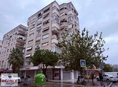 Metro Ve Yaşar Üniversitesi Yakını Eşyalı Kiralık 4+1 Daire