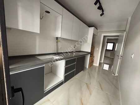 Hatay Metrosuna Yakın Satılık 3+1 Asansörlü Otoparklı Daire