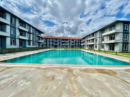 Sıfır! Havuzlu Güvenlikli Sitede Müstakil Bahçeli 1+1 Daire