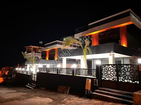Doğanbey De Mustakil Deniz Doğa Manzaralı Ultra Lüks Satılık 3+1 Villa