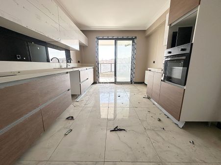 Cihandan Ovacık'ta Tek Bloklu Site İçerisinde 4+1 Satılık