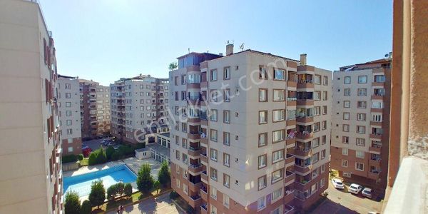 Çekmeköy Taşdelen Megakent Sitesinde Satılık 3+1 Dekorlu Daire