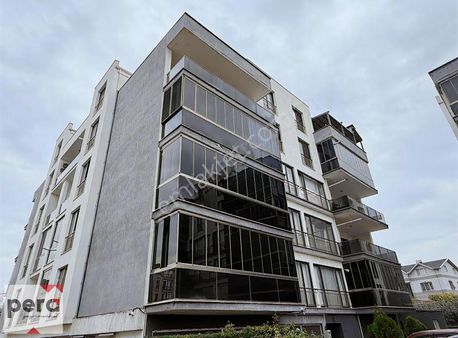 Pera'dan Havuzlu Site İçerisinde Merkezi Ferah 3+1 Ara Kat Daire