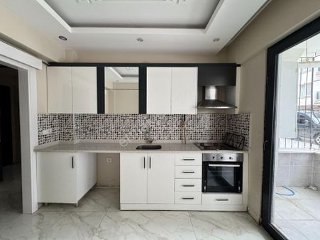 Babil Emlaktan Satlık Yenibeşevlerde Adliye Yanı 2+1 Giriş Kat Daire