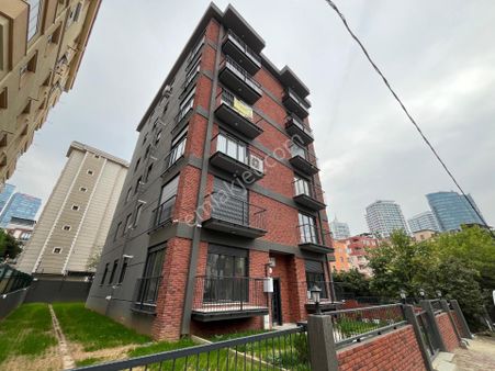 Maltepe Cevizli'de Sıfır Binada Oturuma Hazır 3+1 Kiralık Daire