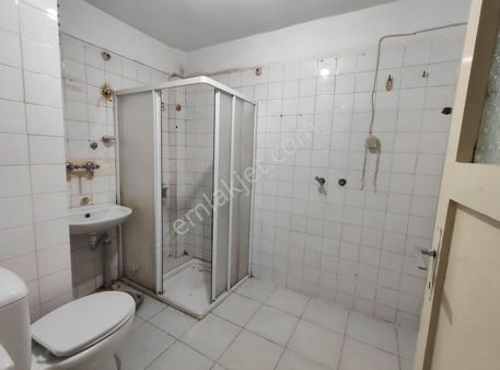 Yalova Merkezde Kiralık 2+1 Arakat Daire