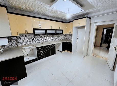 Amazon'dan Neco Kebap Evi Yanı Cadde Üzeri Geniş 3+1 Daire