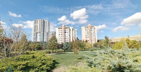 Yeşil Turkuaz Karayolları Büyük Parkı Yanı Boş Satılık 2+1
