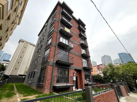 Maltepe Cevizli'de Sıfır Binada Oturuma Hazır 3+1 Kiralık Daire