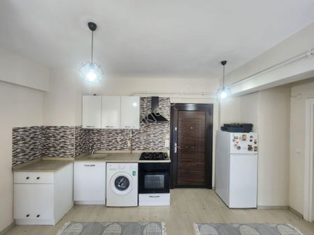 Üniversite Ve Hastaneye Yürüme Eşyalı 2+1