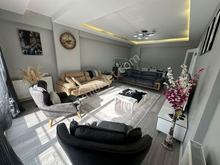 Rekoor Emlak'tan Derebahçede Sitede 3+1 Satılık Daire