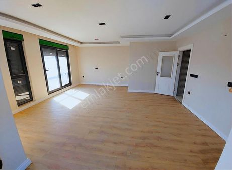 A.hisar Mahallesinde Asansörlü 2+1 Ve 3+1 Sıfır Daireler