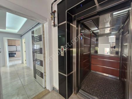 Varsak Salı Pazarına Yakın 2+1 Katta Geniş İskanlı Daire