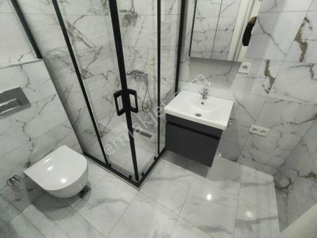 Emlak Dünyasından Küçükyalı'da 2+1 Bahçe Kullanımlı Sıfır Daire