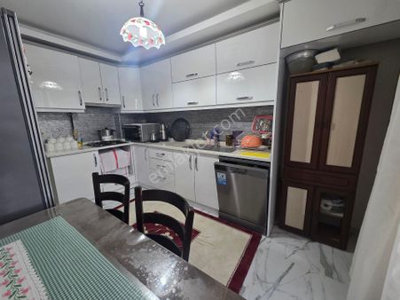 Sb Emlak Ofisinden Bulvar Üzerinde Fırsat 4+1 Daire