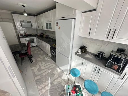 Plevne Mah 3+1 3. Ara Katta Ful Yapılı Merkezi Konumda Daire